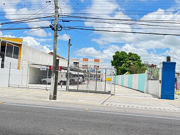 PREDIO COMERCIAL